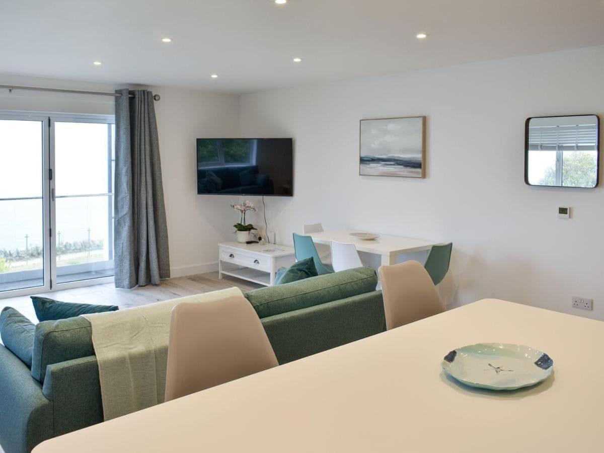 Royal Cliff Luxury Apartments - The Bay Sandown Exterior photo